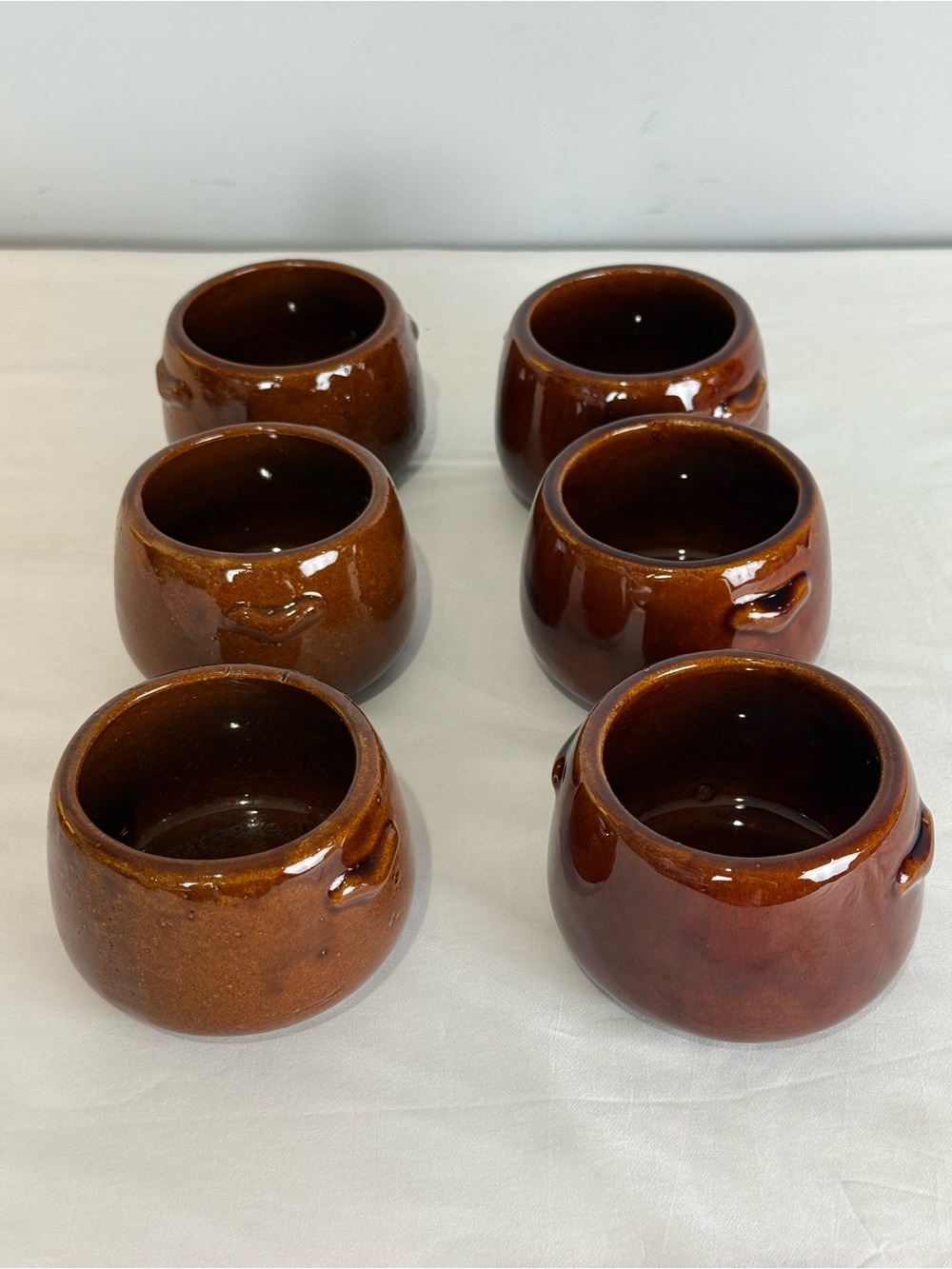 6 West Bend Individual Bean Pots
Brown Stoneware Chili Bowls
Brown Glaze VTG